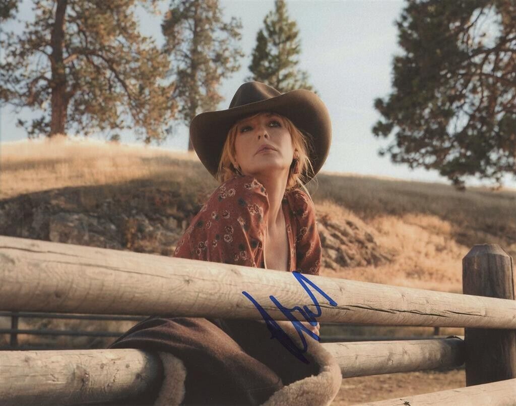 Kelly Reilly- Signed Photograph (Yellowstone)