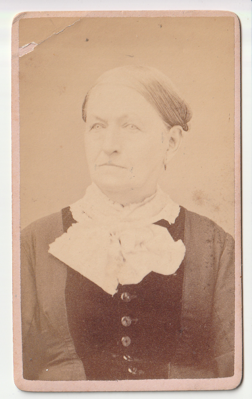 c1870s~Intense Victorian Lady~Newburyport Massachusetts MA~CDV Antique Photo
