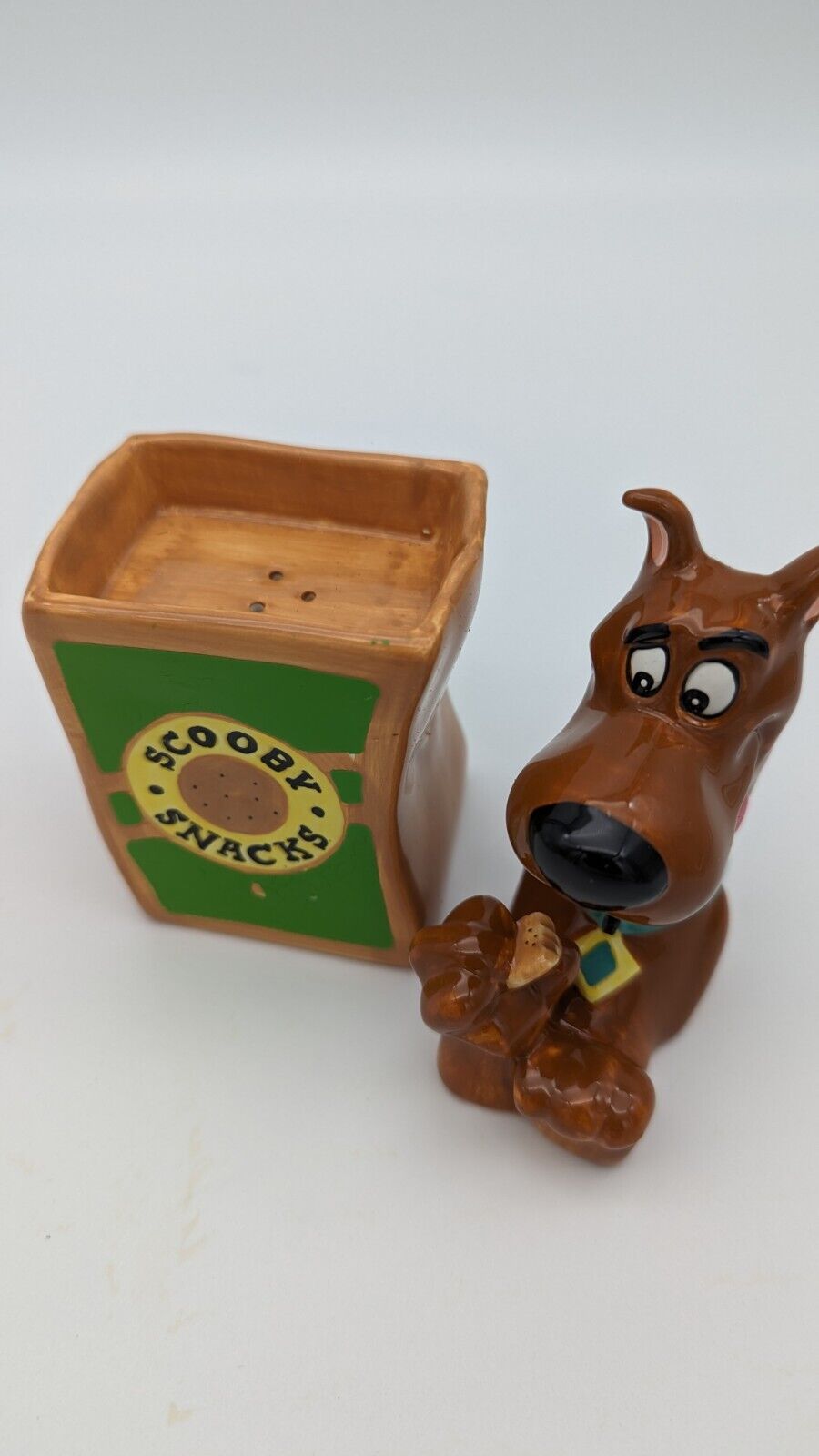 Vintage Scooby Doo Snacks Salt Pepper Shakers Warner Bros 1997 Cartoon Network