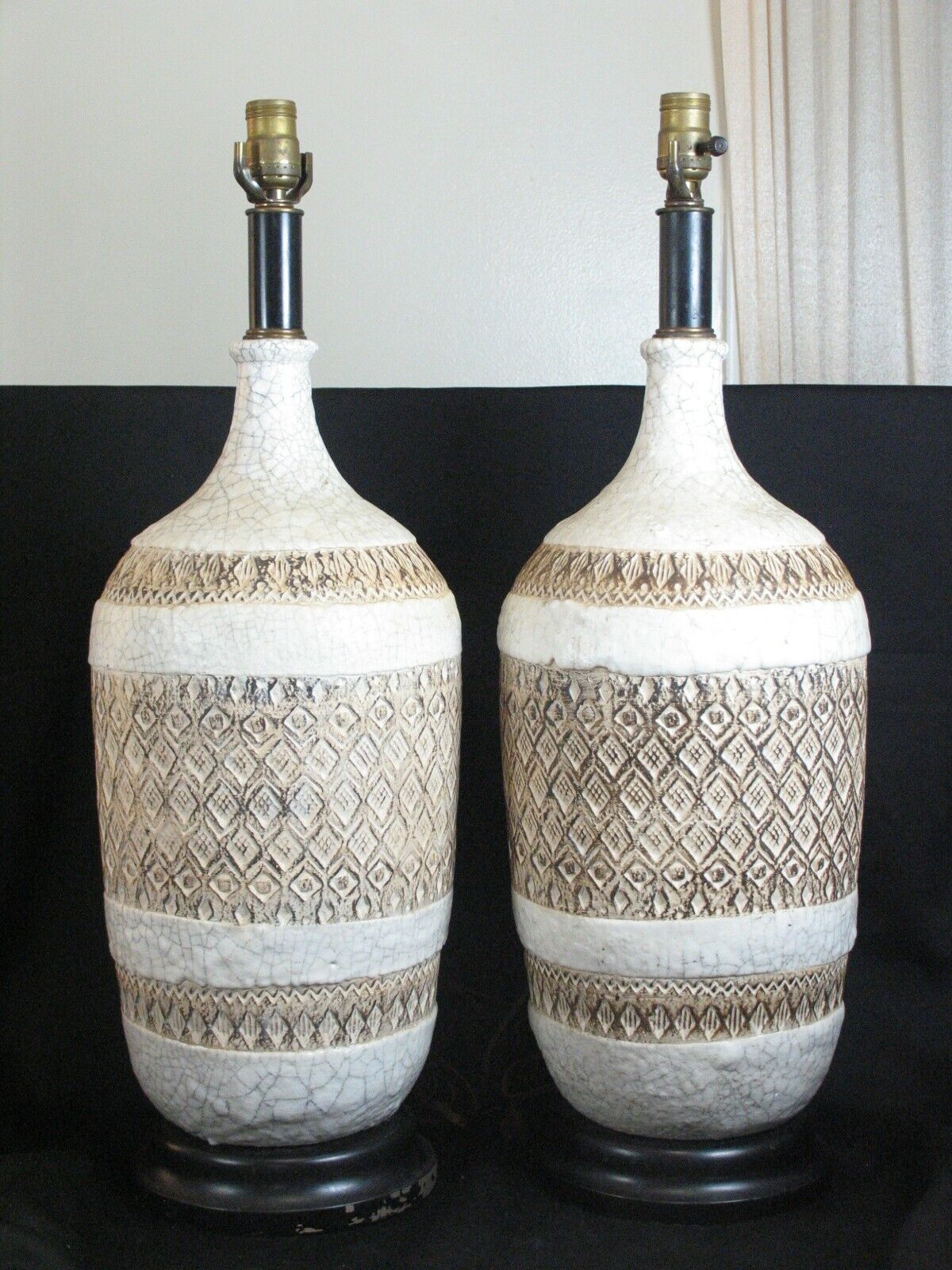 Large MCM Style of Ugo Zaccagnini or Bitossi Crackled Tribal Pottery Table Lamps