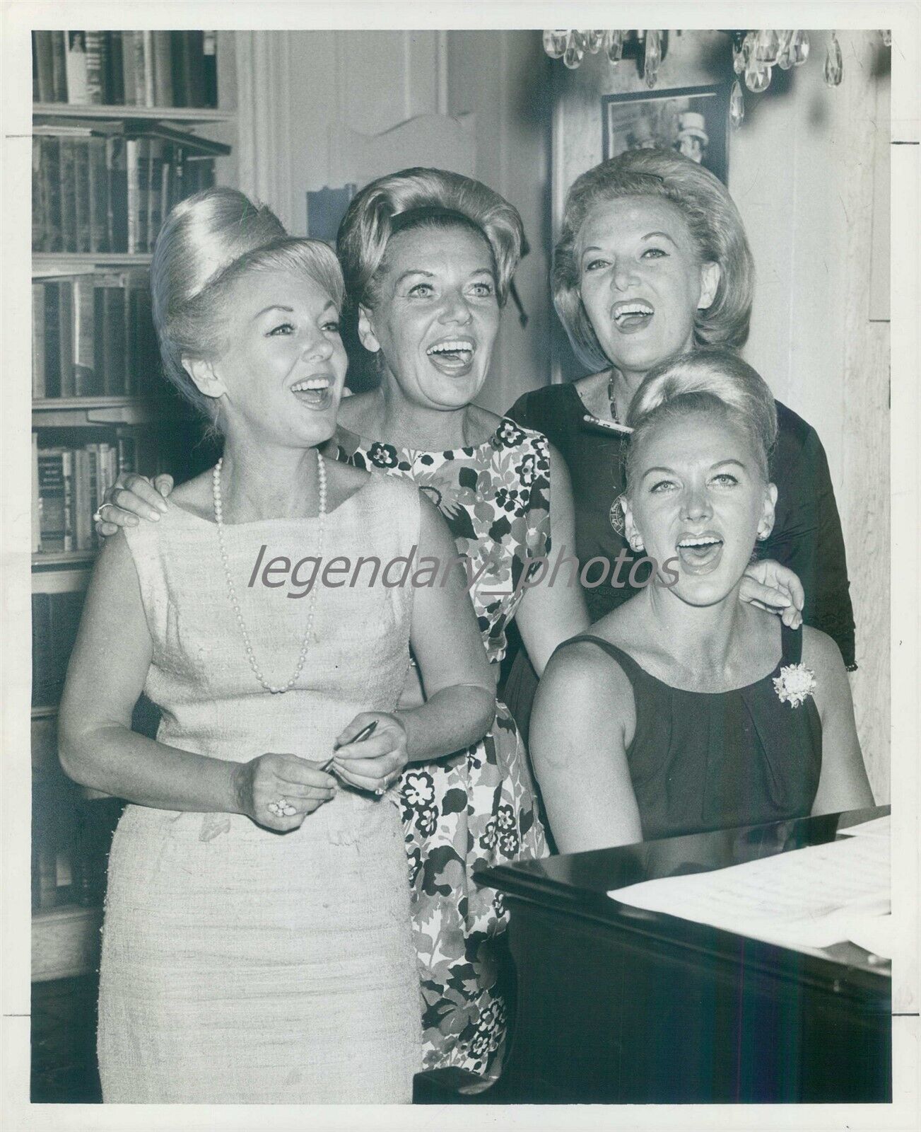 Circa 1964 Portrait of The King Sisters Original News Service Photo