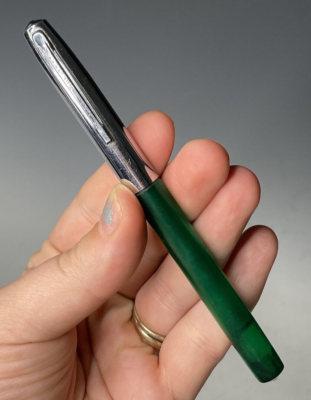 Vintage Mid-Century Modern Green & Chrome Sheaffer Pen