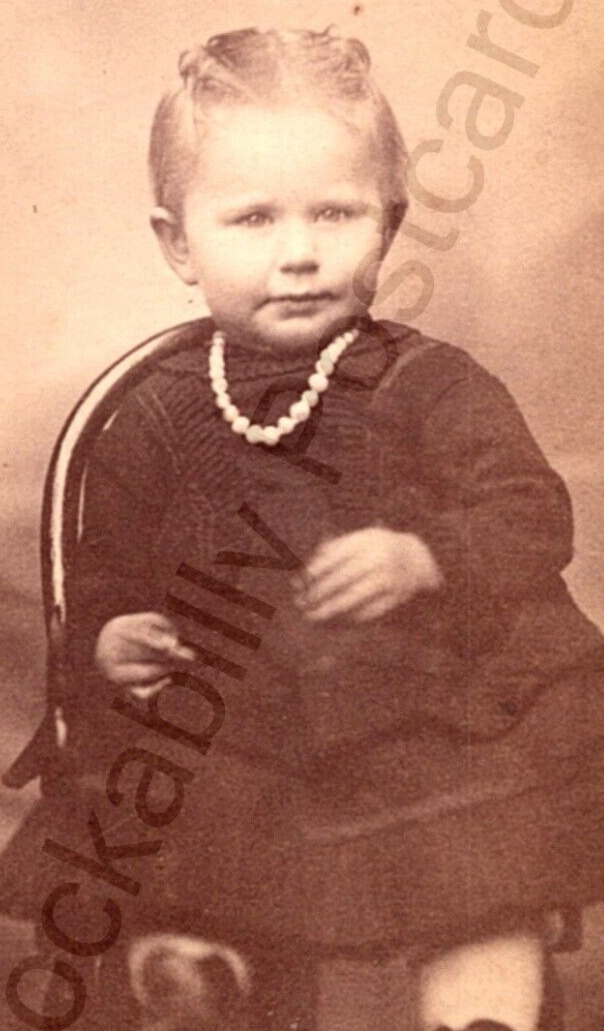 Antique 1800\'s Photo Portrait Waverly, IA. Cute Victorian Child By Leo Kahn