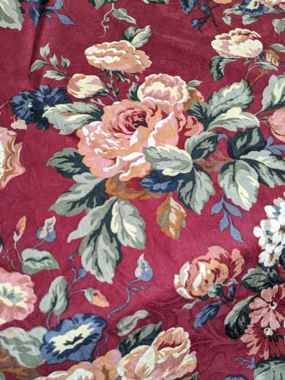 Vtg 90s Richloom Fabric Red Floral Cottage Rose Decorator 4 3/4 yds Traditional 