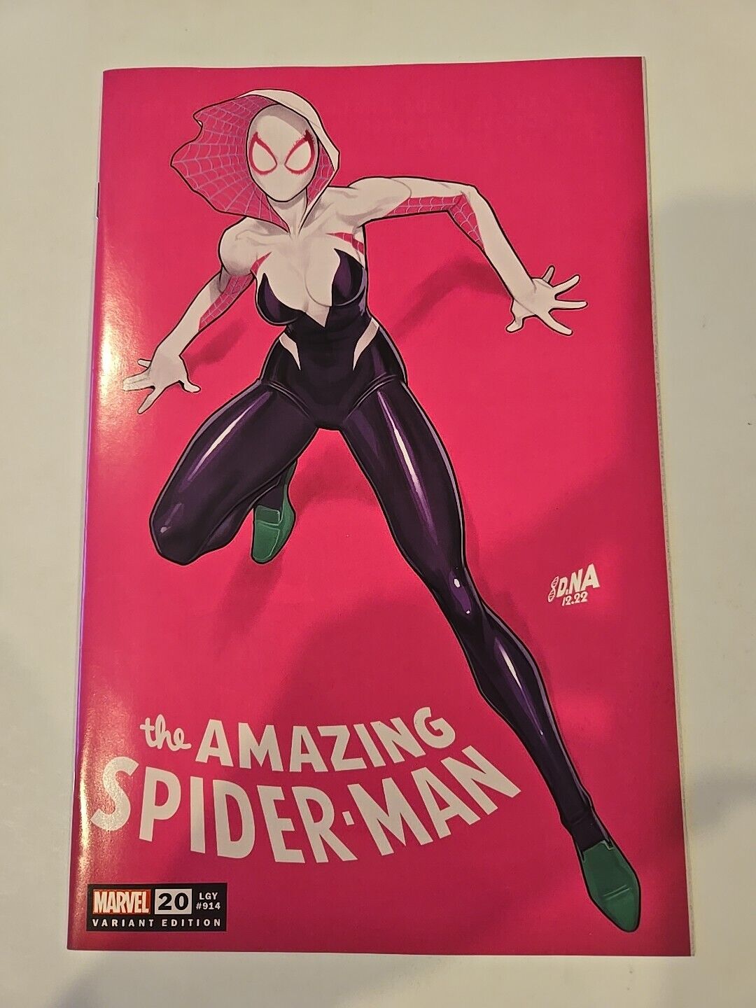 AMAZING SPIDER-MAN 20 DAVID NAKAYAMA TRADE DRESS VARIANT COVER 2023 Spider-Gwen 