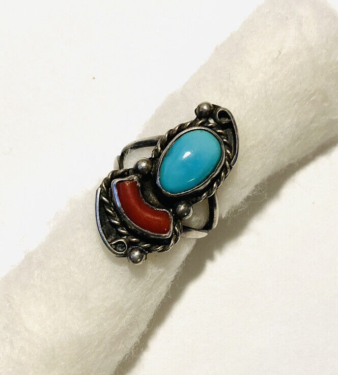 Ring Vintage Native Navajo  Sterling Turquoise Coral Ring Signed