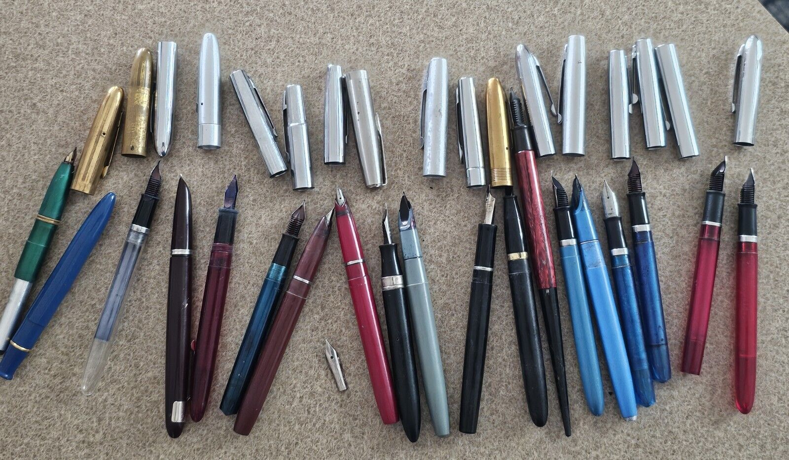 Vintage Fountain Pen Lot of 17+ many shaeffer tipped as is