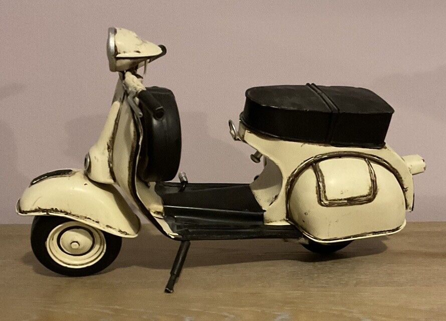 Stunning Tin Plate Vespa Moped Model,Ornament, Collectible, Motorcycle