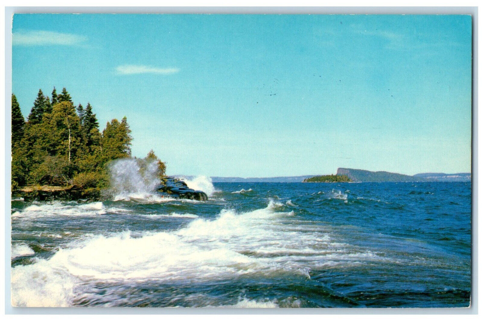 c1950's Crashing Waves Thunderbird Motor Hotel Dryden Ontario Canada Postcard