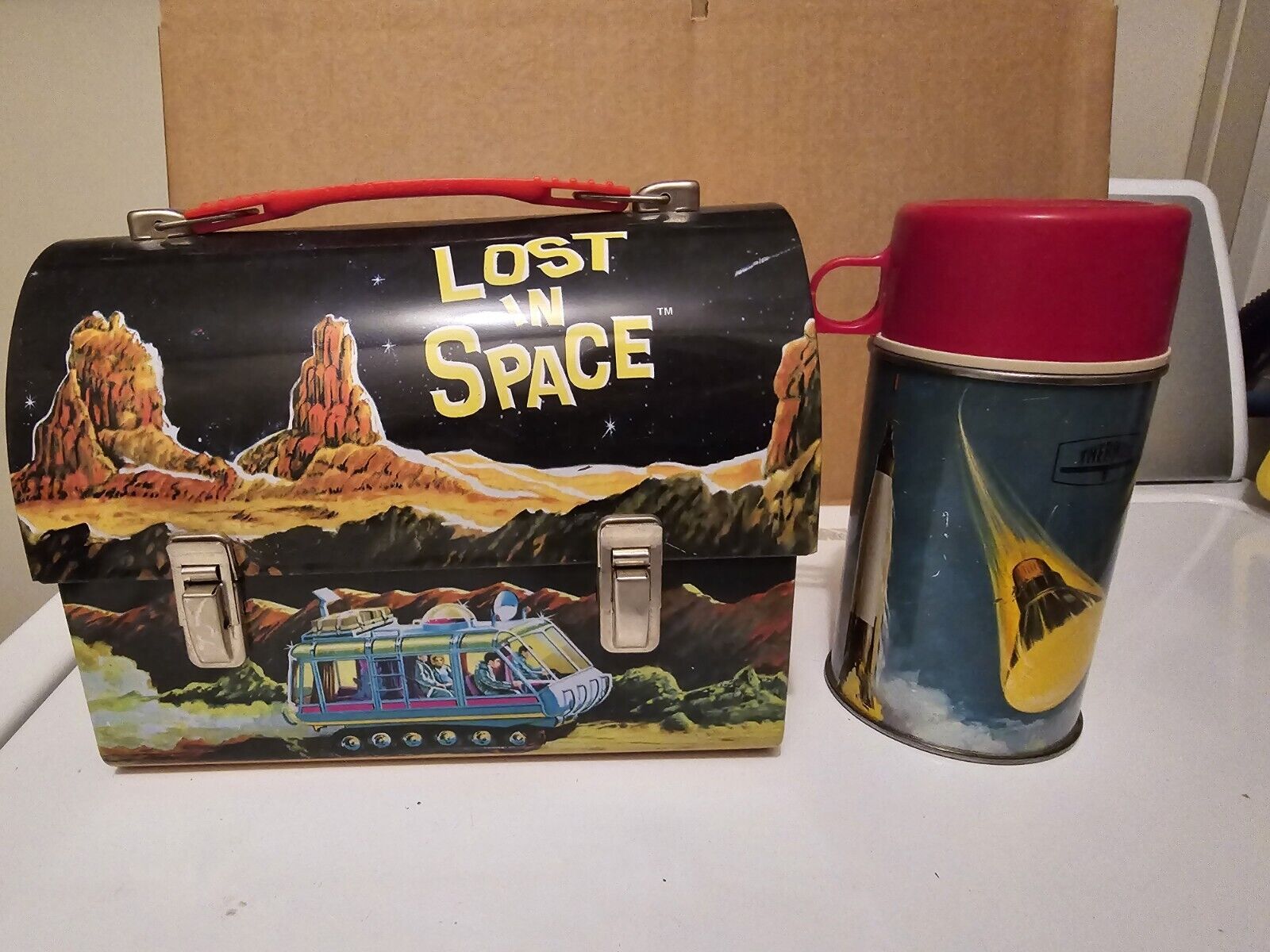 Vintage 1998 Lost in space Dome Lunchbox With thermos
