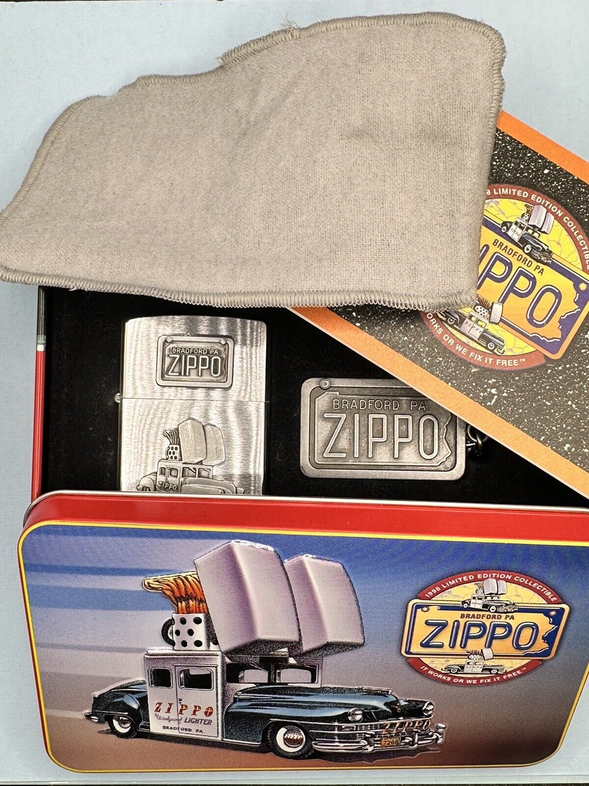 Vintage 1998 Zippo Car Chrome Zippo Lighter With Keychain Collectible Tin NEW