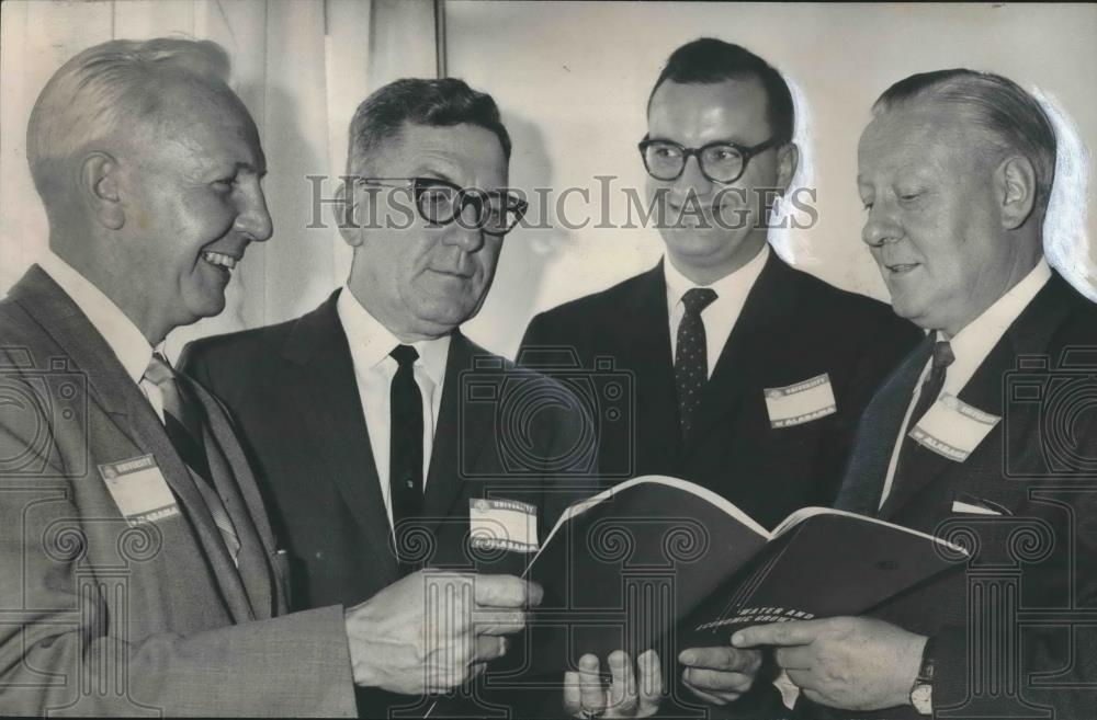 1960 Press Photo Alabama Business Research Council members, Birmingham