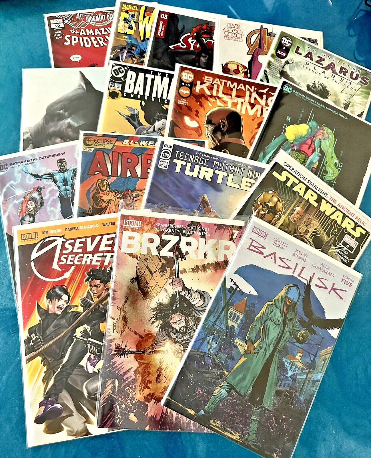 Lot of 15 Comics  - (Marvel/DC/Indie) Includes a 1:10 or 1:25 or Virgin Variant