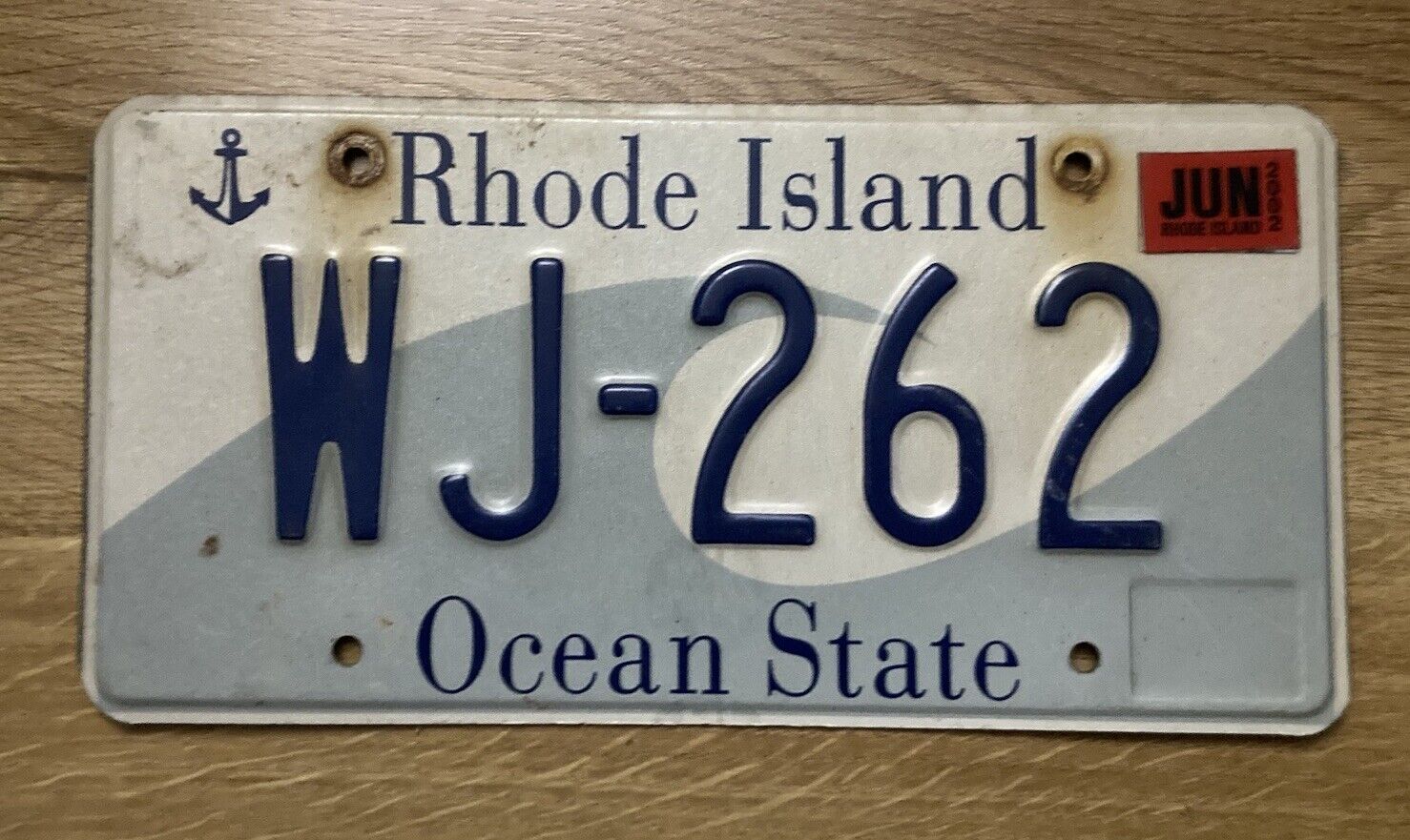 Original Used 2002 RHODE ISLAND Ocean State License Plate Wave WJ 262