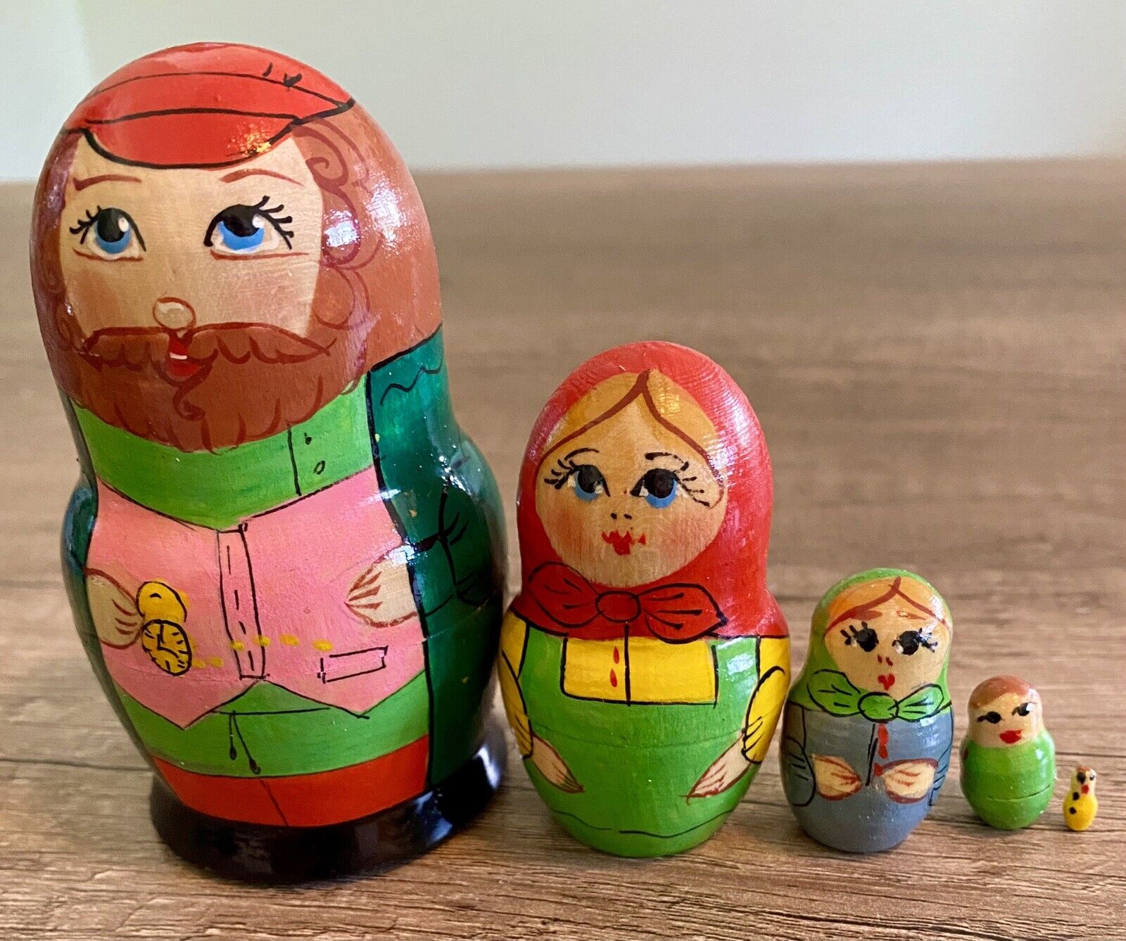 RARE 4” Russian Nesting Dolls Matryoshka Family Of 5. Led By Father. Vintage
