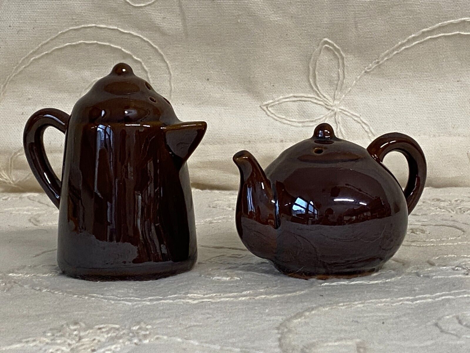 Vintage Brown Betty Teapot and Coffeepot Salt Pepper Shakers Made in Japan
