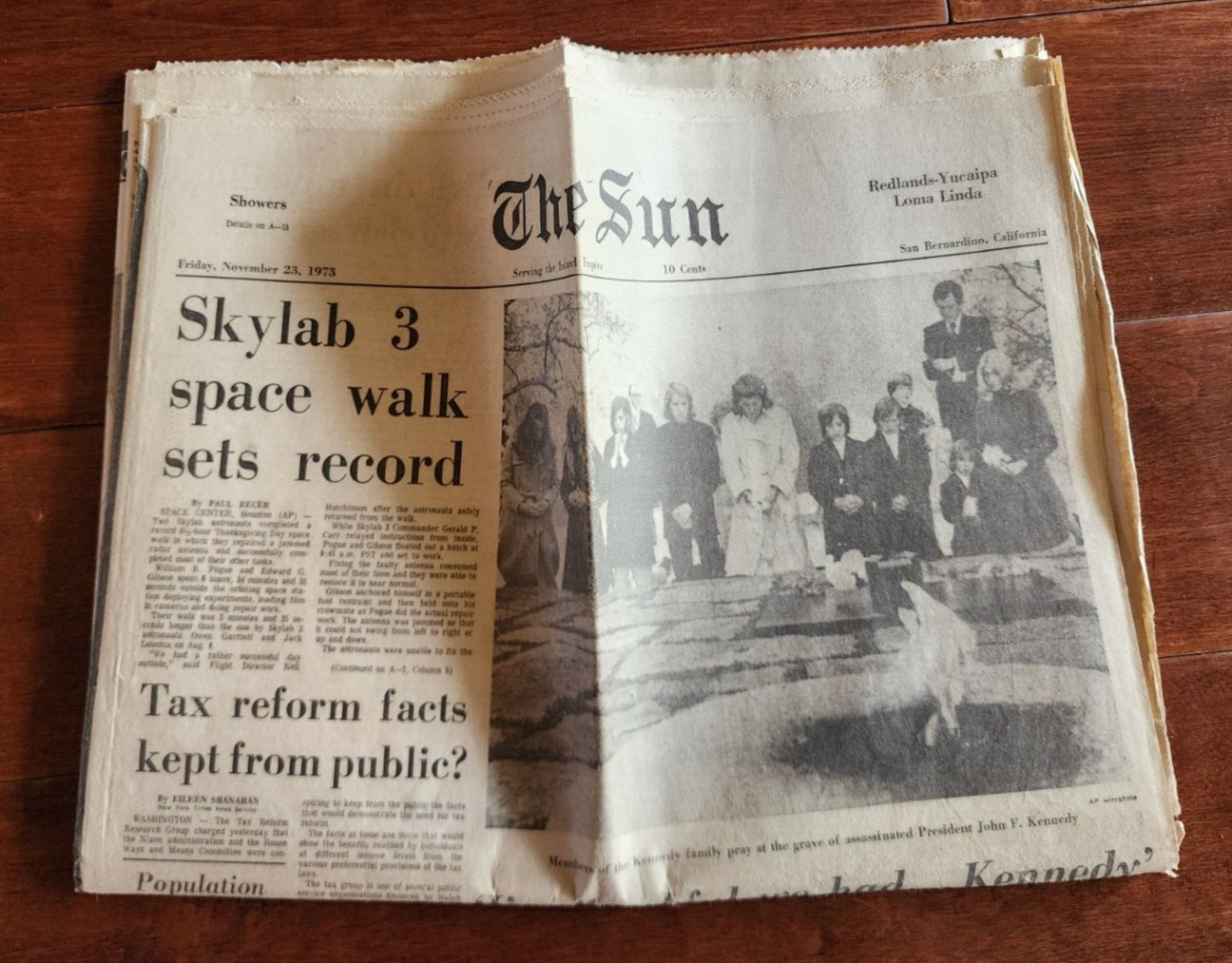 November 23 1973 JFK KENNEDY BURIAL Skylab 3 Space Walk The Sun CA Newspaper