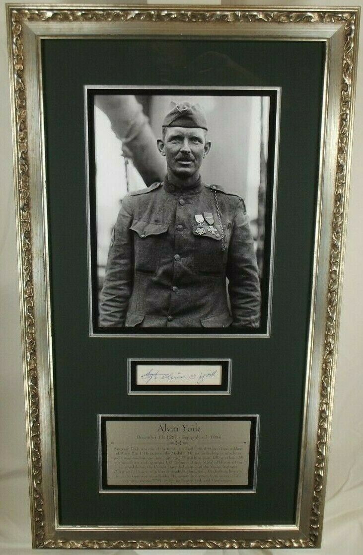 Alvin C. York WW I Medal Honor Recipient Hero In France Autograph Display JSA