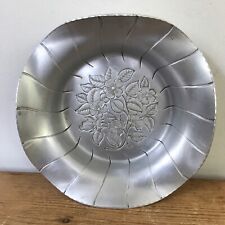 Vintage Early American Style Floral Stamped Silvertone Pewter Aluminum Bowl Dish picture