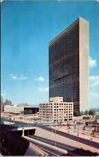 Postcard - United Nations Headquarters - New York City, New York chrome Unposted picture