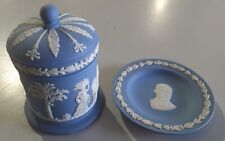 WEDGEWOOD BLUE JASPARWARE ENGLISH POTERY WITH DECORATIVE PLATE picture