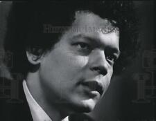 1975 Press Photo Julian Bond-American social activist and leader in Civil Rights picture