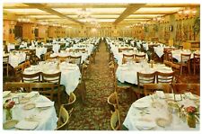 Dining Room Of Grossinger's Catskill Resort Hotel, Grossinger, New York Postcard picture