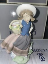 Lladro “Sweet Scent” #5221 Porcelain Figure Retired MINT W/Box picture
