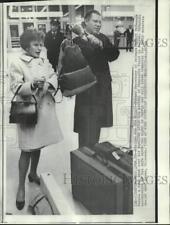 1968 Press Photo Former Defense Secretary and Mrs. McNamara at Denver airport picture