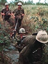 US Army Moving Through Vietnam War Vintage Picture Poster Photo Print 4x6 picture