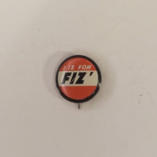 Vintage 1959-61  I Iz For Fiz Clark Oil Fizbee Pinback Button  Adcraft Chicago picture