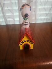 Vintage Peanuts SNOOPY ON DOGHOUSE ~ plaster  picture
