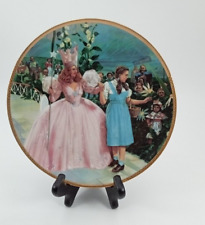 WIZARD OF OZ COLLECTOR PLATE--A GLIMPSE OF THE MUNCHKINS picture