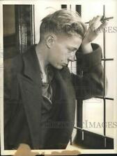 1937 Press Photo Paul Reeder stares from the window of his cell - sba21045 picture