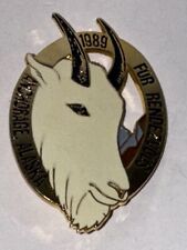 1989 Anchorage Alaska Fur Rondy Rendezvous Large Metal Collector Pin, Goat picture