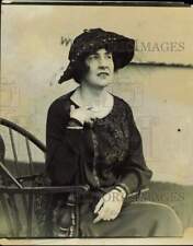 1922 Press Photo Mrs. Onezima DeBouchel - nei53419 picture