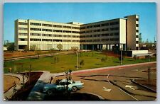 Postcard Memorial Hospital of Long Beach California on Signal Hill   B 23 picture