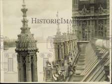 1926 Press Photo Workers Remove Pinnacle on Parliament Building, London, England picture