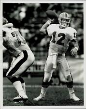 1987 Press Photo Jim Kelly, Buffalo Bills Quarterback in Football Game picture