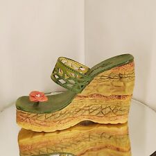 Just The Right Shoe by Raine Willitts Earth Design Mini Shoe Collectible 2517B picture