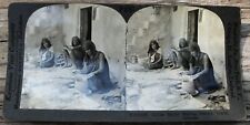 V23189 KEYSTONE VIEW COMPANY P251 INDIAN SQUAW MAKING POTTERY VIEW CARD picture