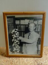 Vintage c. 1950's Linus Pauling Chemist Signed 8x10 B&W Photo Nobel Prize Winner picture