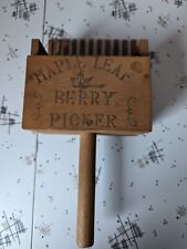 Vintage Small Wooden Blueberry Cranberry Scoop Rake Comb Wall Decor  picture