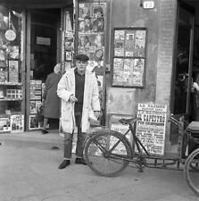 Jazz Trumpeter Chesney Henry Chet Baker Standing In One Lucc - 1961 Venice photo picture