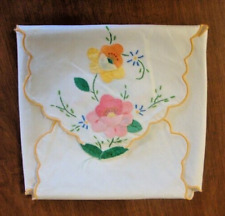 Vintage Embroidered Appliqued Bread Warmer Scarf Table Linens Floral Scalloped picture