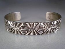 EXTRAORDINARY OLD NAVAJO HAND FILED & STAMPED STERLING SILVER BRACELET picture