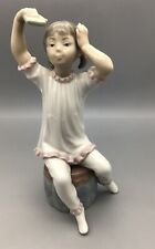 LLADRO FIGURINE GIRL SHAMPOOING WASHING HAIR 1985 SPAIN RETIRED picture