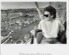 1989 Press Photo Nancy Needell gets a good view of fair from ferris wheel picture