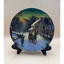 Avon 1988 Avon Home For The Holidays 22k Gold Trim Collectible Christmas Plate picture