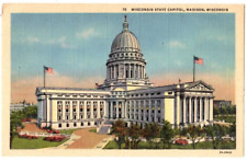 Postcard Wisconsin State Capitol Madison Wisconsin picture